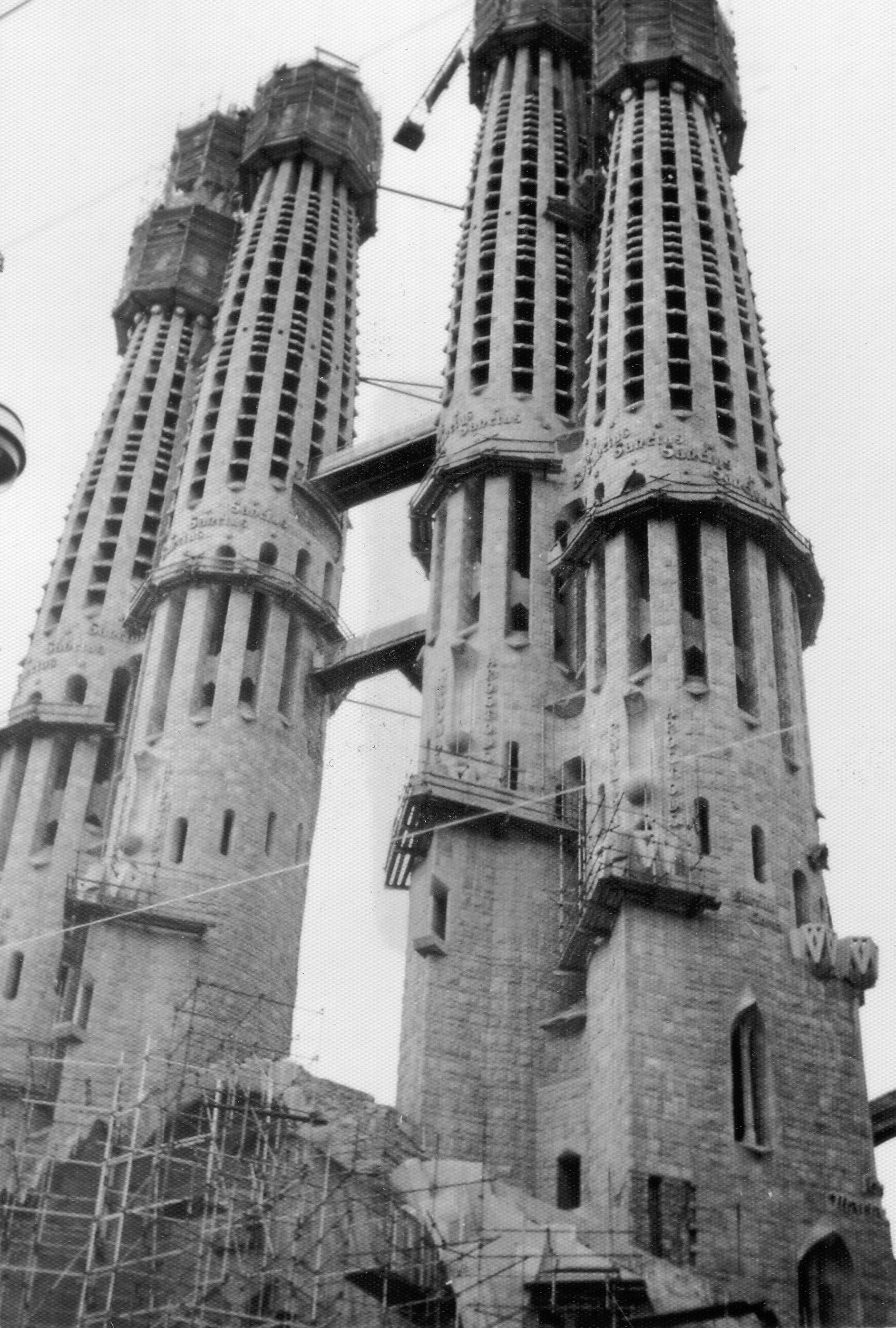 Campanarios 1976 Fachada De La Pasi N